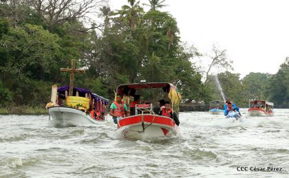  Viacrucis Acuático en las isletas de Granada