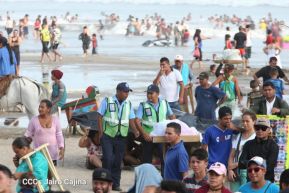 Veraneantes disfrutan de las playas de Pochomil y Masachapa