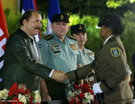 Daniel y Rosario presiden XVIII acto de graduación de cadetes del Ejército