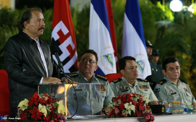 Daniel y Rosario presiden XVIII acto de graduación de cadetes del Ejército