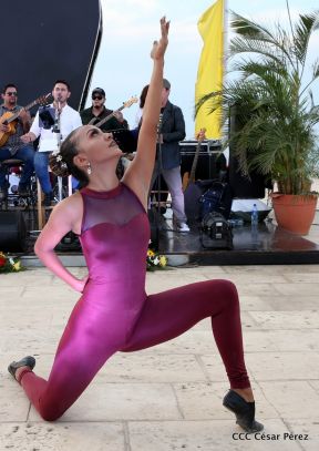 Acto en homenaje del Día de la Dignidad Nacional