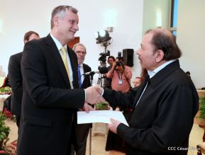  Nuevos embajadores entregaron cartas credenciales al presidente Daniel Ortega