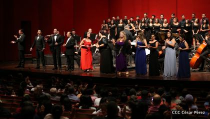 Homenaje a las Madres Nicaragüenses con Música, Canto y Paz