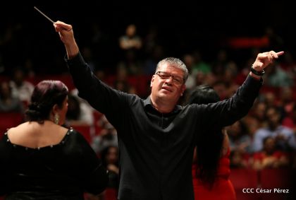 Homenaje a las Madres Nicaragüenses con Música, Canto y Paz