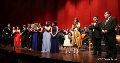 Homenaje a las Madres Nicaragüenses con Música, Canto y Paz