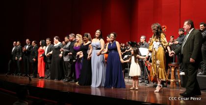 Homenaje a las Madres Nicaragüenses con Música, Canto y Paz