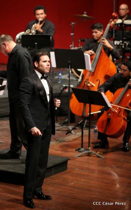 Homenaje a las Madres Nicaragüenses con Música, Canto y Paz