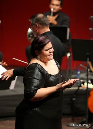 Homenaje a las Madres Nicaragüenses con Música, Canto y Paz