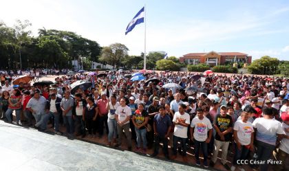 Presidente Daniel condecora póstumamente al compañero Raúl Venerio