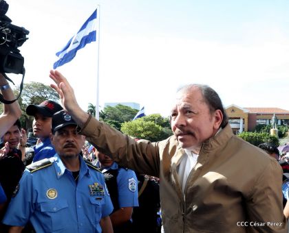 Presidente Daniel condecora póstumamente al compañero Raúl Venerio