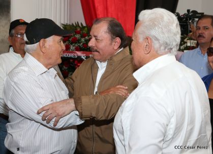 Presidente Daniel condecora póstumamente al compañero Raúl Venerio