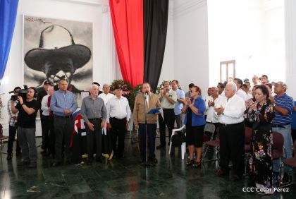 Presidente Daniel condecora póstumamente al compañero Raúl Venerio