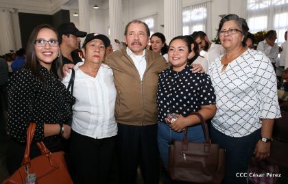 Presidente Daniel condecora póstumamente al compañero Raúl Venerio