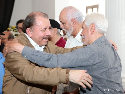 Presidente Daniel condecora póstumamente al compañero Raúl Venerio