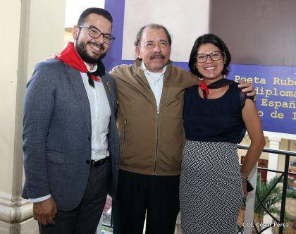 Presidente Daniel condecora póstumamente al compañero Raúl Venerio