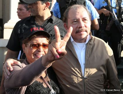 Presidente Daniel condecora póstumamente al compañero Raúl Venerio