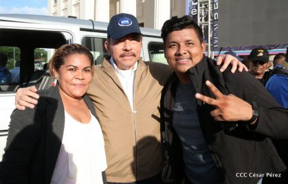 Presidente Daniel condecora póstumamente al compañero Raúl Venerio