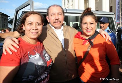 Presidente Daniel condecora póstumamente al compañero Raúl Venerio