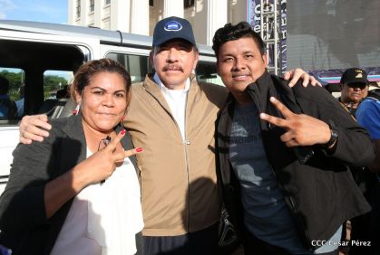 Presidente Daniel condecora póstumamente al compañero Raúl Venerio