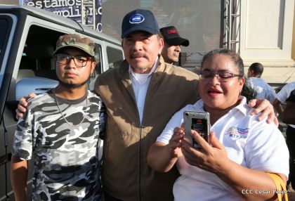 Presidente Daniel condecora póstumamente al compañero Raúl Venerio