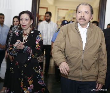 Presidente Daniel condecora póstumamente al compañero Raúl Venerio