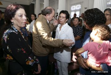 Presidente Daniel condecora póstumamente al compañero Raúl Venerio