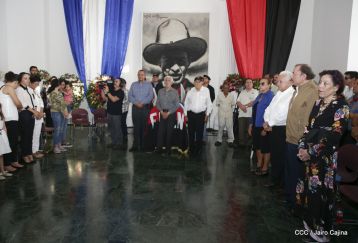 Presidente Daniel condecora póstumamente al compañero Raúl Venerio