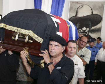 Presidente Daniel condecora póstumamente al compañero Raúl Venerio