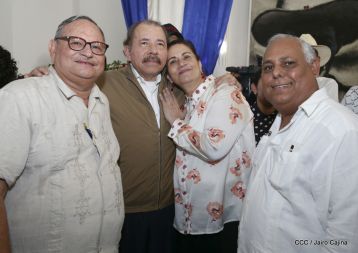 Presidente Daniel condecora póstumamente al compañero Raúl Venerio