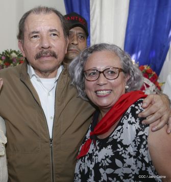 Presidente Daniel condecora póstumamente al compañero Raúl Venerio