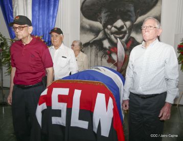 Presidente Daniel condecora póstumamente al compañero Raúl Venerio