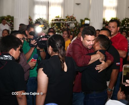 Reconocimiento al Héroe de la Paz y del Amor, Compañero Bismarck Martínez