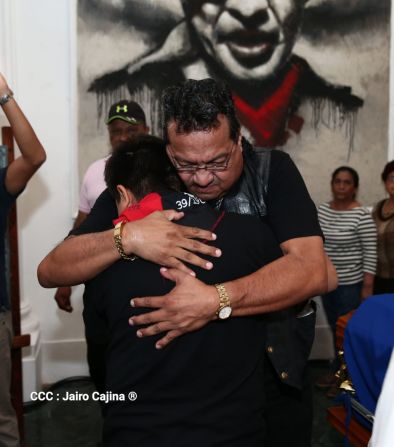 Reconocimiento al Héroe de la Paz y del Amor, Compañero Bismarck Martínez