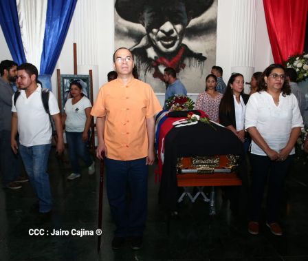 Reconocimiento al Héroe de la Paz y del Amor, Compañero Bismarck Martínez