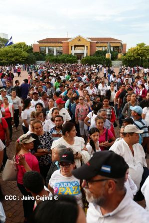 Reconocimiento al Héroe de la Paz y del Amor, Compañero Bismarck Martínez