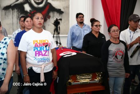 Reconocimiento al Héroe de la Paz y del Amor, Compañero Bismarck Martínez