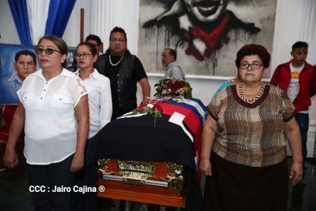 Reconocimiento al Héroe de la Paz y del Amor, Compañero Bismarck Martínez