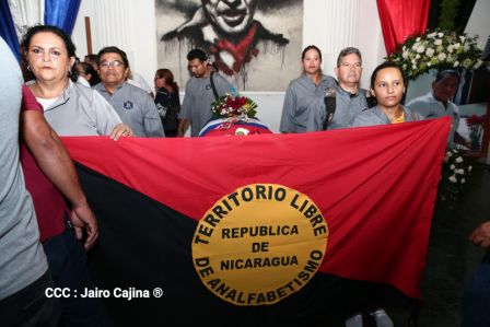 Reconocimiento al Héroe de la Paz y del Amor, Compañero Bismarck Martínez