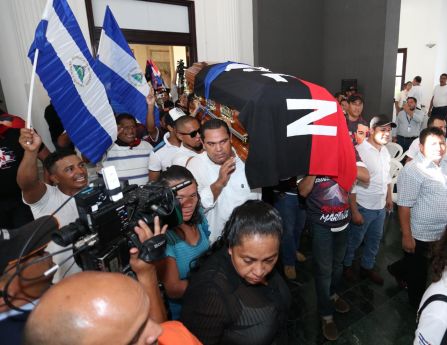 Reconocimiento al Héroe de la Paz y del Amor, Compañero Bismarck Martínez