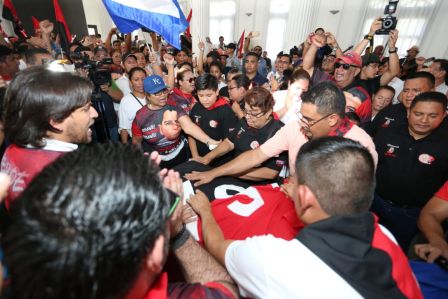 Reconocimiento al Héroe de la Paz y del Amor, Compañero Bismarck Martínez