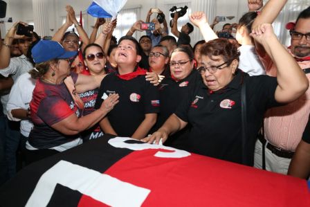 Reconocimiento al Héroe de la Paz y del Amor, Compañero Bismarck Martínez