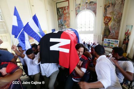 Reconocimiento al Héroe de la Paz y del Amor, Compañero Bismarck Martínez