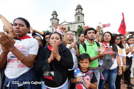 Reconocimiento al Héroe de la Paz y del Amor, Compañero Bismarck Martínez