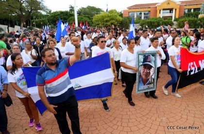 Reconocimiento al Héroe de la Paz y del Amor, Compañero Bismarck Martínez