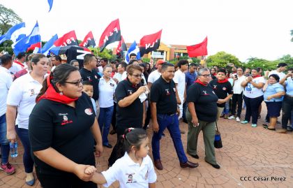 Reconocimiento al Héroe de la Paz y del Amor, Compañero Bismarck Martínez