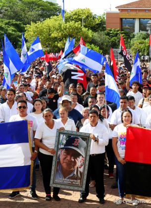 Reconocimiento al Héroe de la Paz y del Amor, Compañero Bismarck Martínez