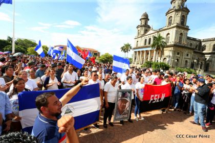 Reconocimiento al Héroe de la Paz y del Amor, Compañero Bismarck Martínez