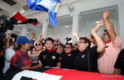 Reconocimiento al Héroe de la Paz y del Amor, Compañero Bismarck Martínez