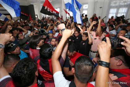 Reconocimiento al Héroe de la Paz y del Amor, Compañero Bismarck Martínez