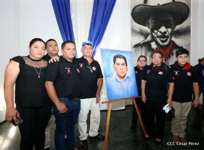 Reconocimiento al Héroe de la Paz y del Amor, Compañero Bismarck Martínez
